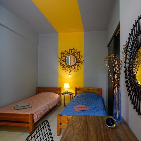 Rea Apartment II "1Minute From The Beach" Kalamata Exterior foto