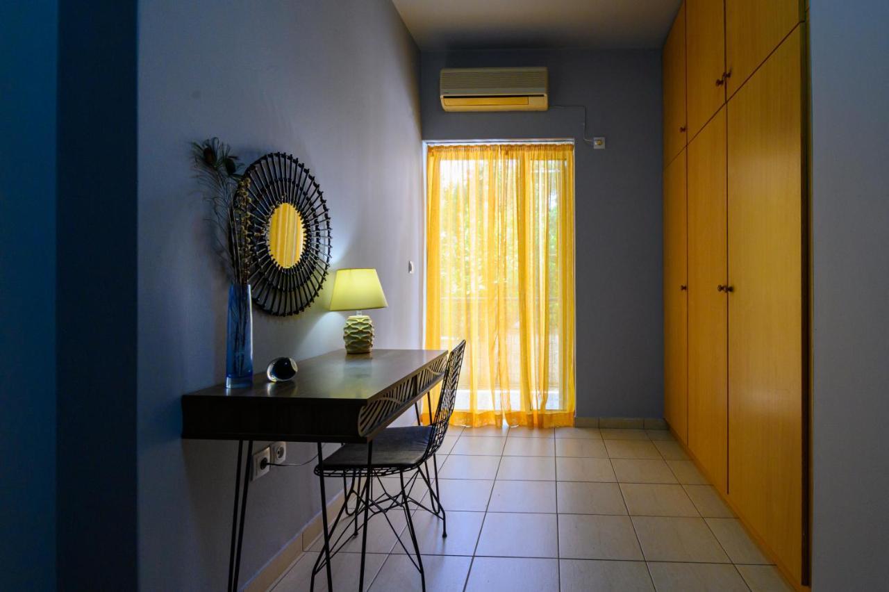 Rea Apartment II "1Minute From The Beach" Kalamata Exterior foto