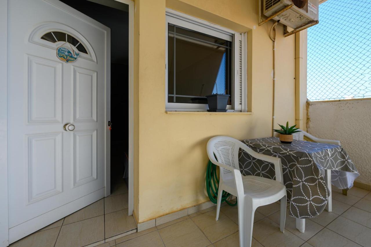 Rea Apartment II "1Minute From The Beach" Kalamata Exterior foto